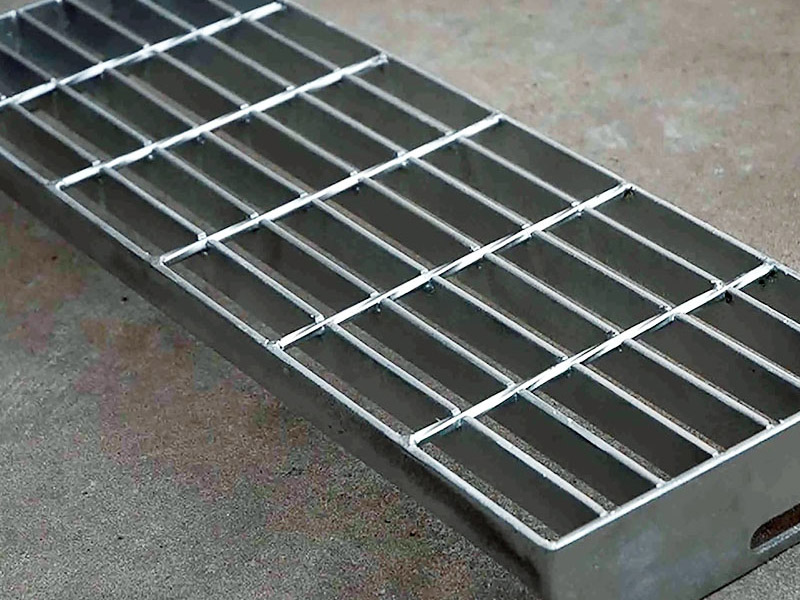 靖邊縣鋼梯踏步板