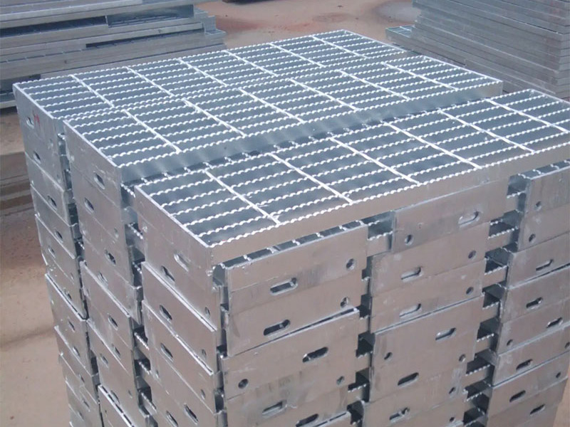 靖邊縣齒形防滑踏步板