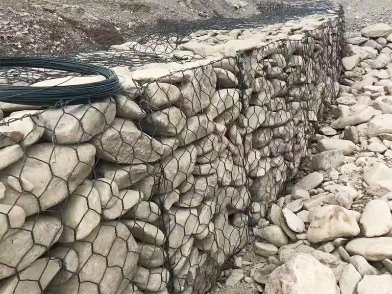 靖邊縣PE包塑石籠網(wǎng)