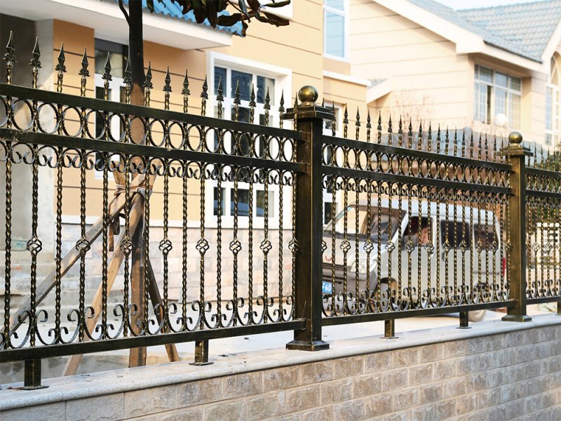 靖邊縣鐵藝圍墻護(hù)欄