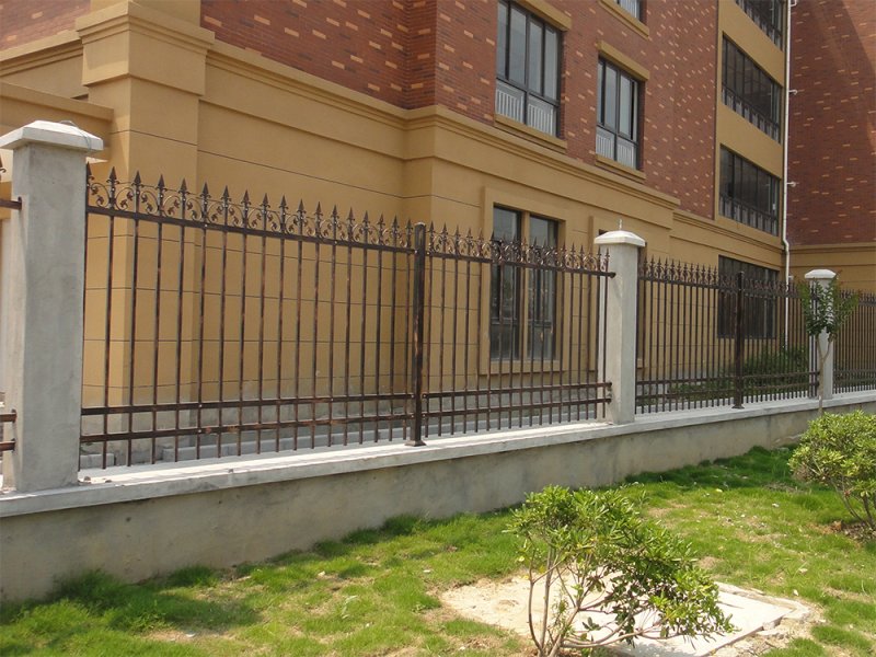 靖邊縣小區(qū)圍墻護(hù)欄