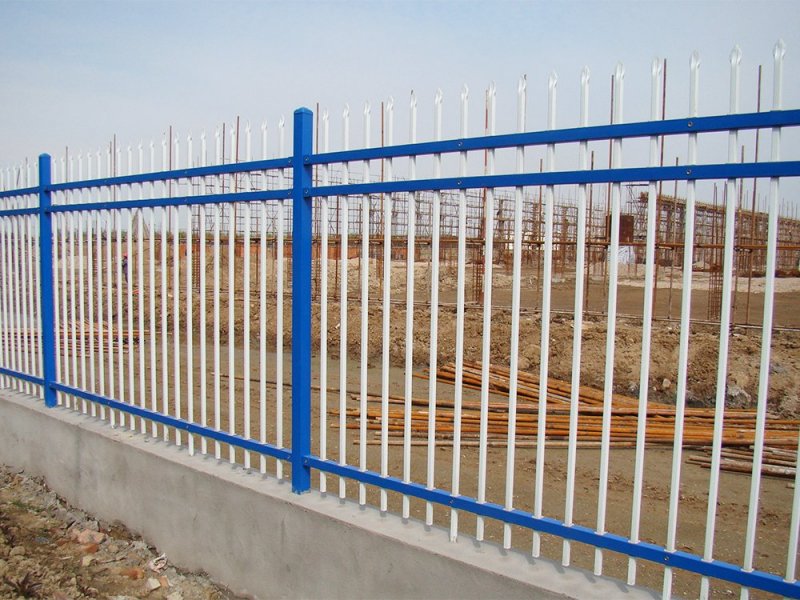 靖邊縣三橫梁鋅鋼護欄