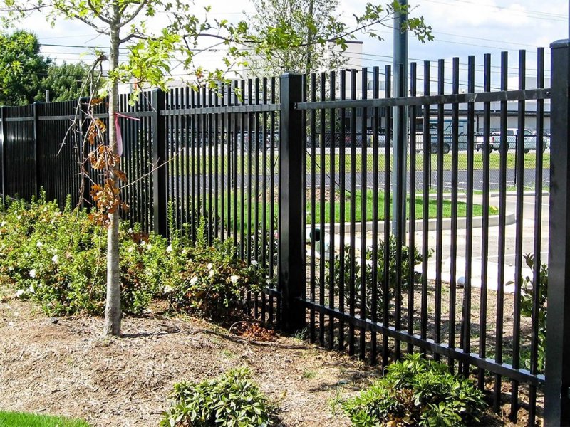 靖邊縣廠區(qū)圍墻護(hù)欄